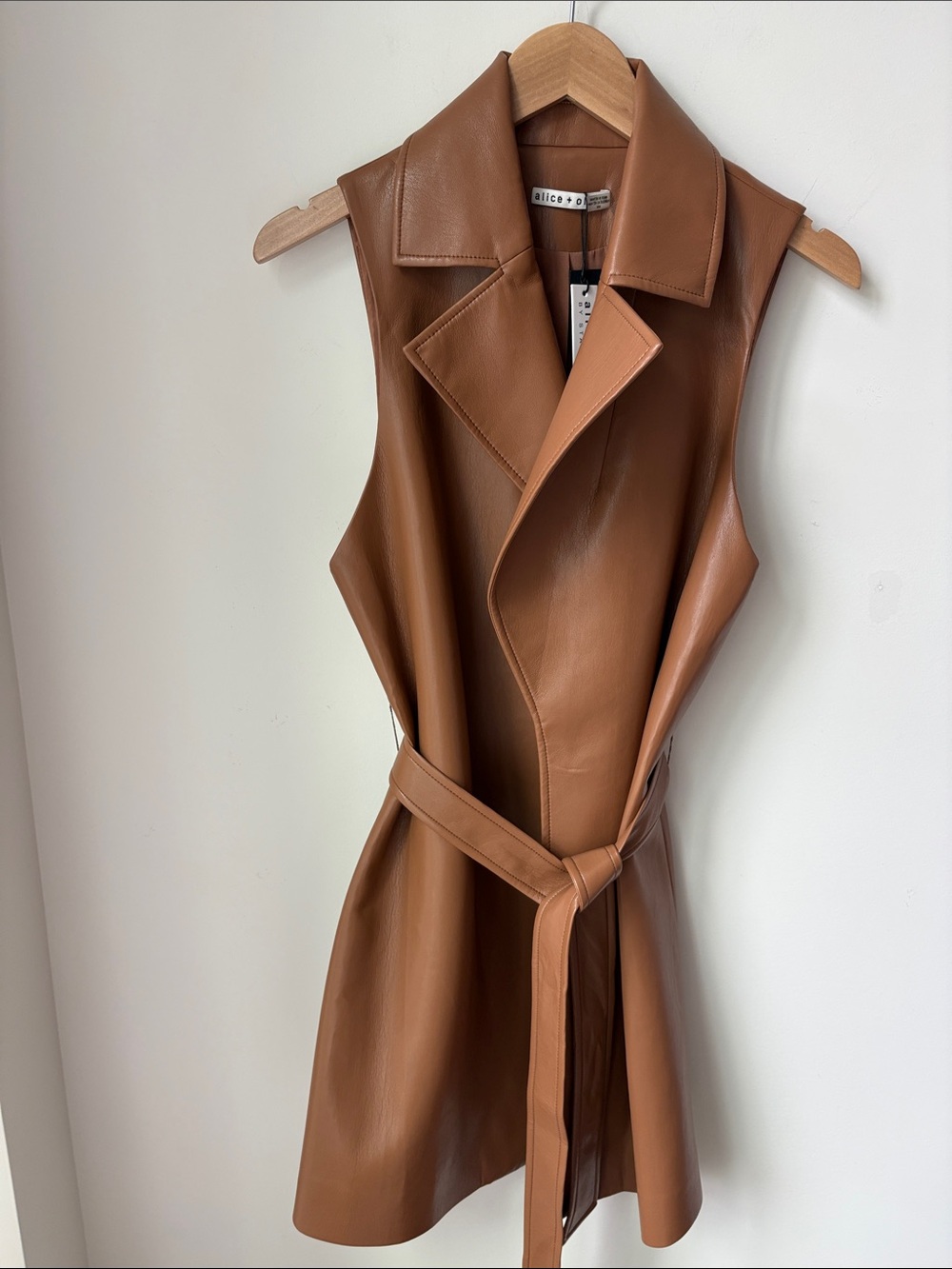 NWT Alice + Olivia Rozlynn Vegan Leather Belted Vest in Camel Tie Waist Size M